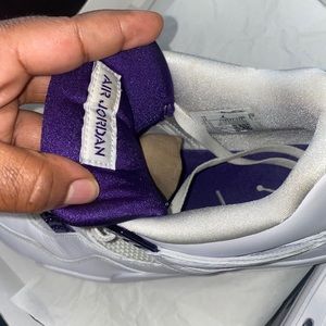 Air Jordan 4
